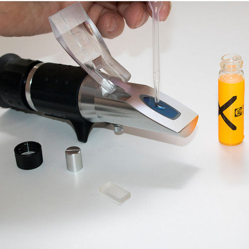 Eclipse glass test plate and contact liquid for calibrating high Brix refractometers